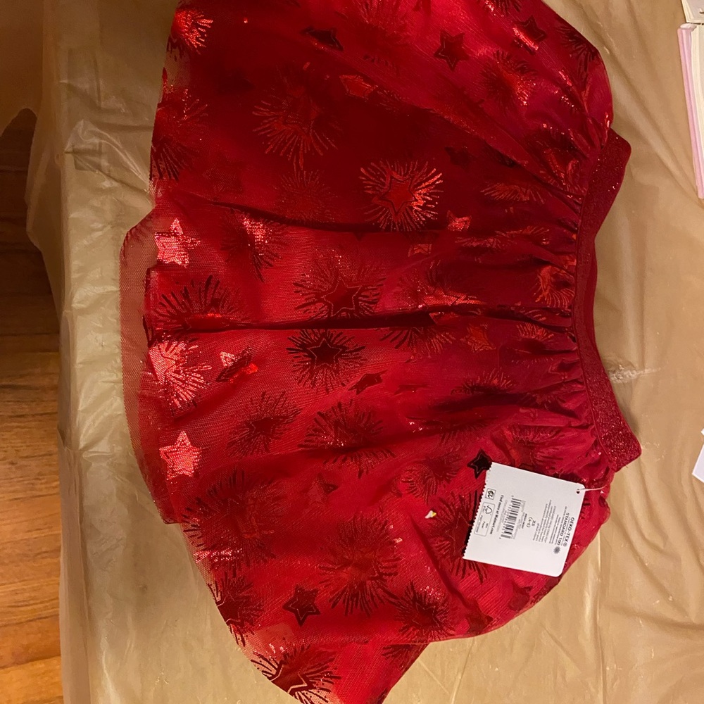 Red Star Patterned Skirt - Picture 1 of 3